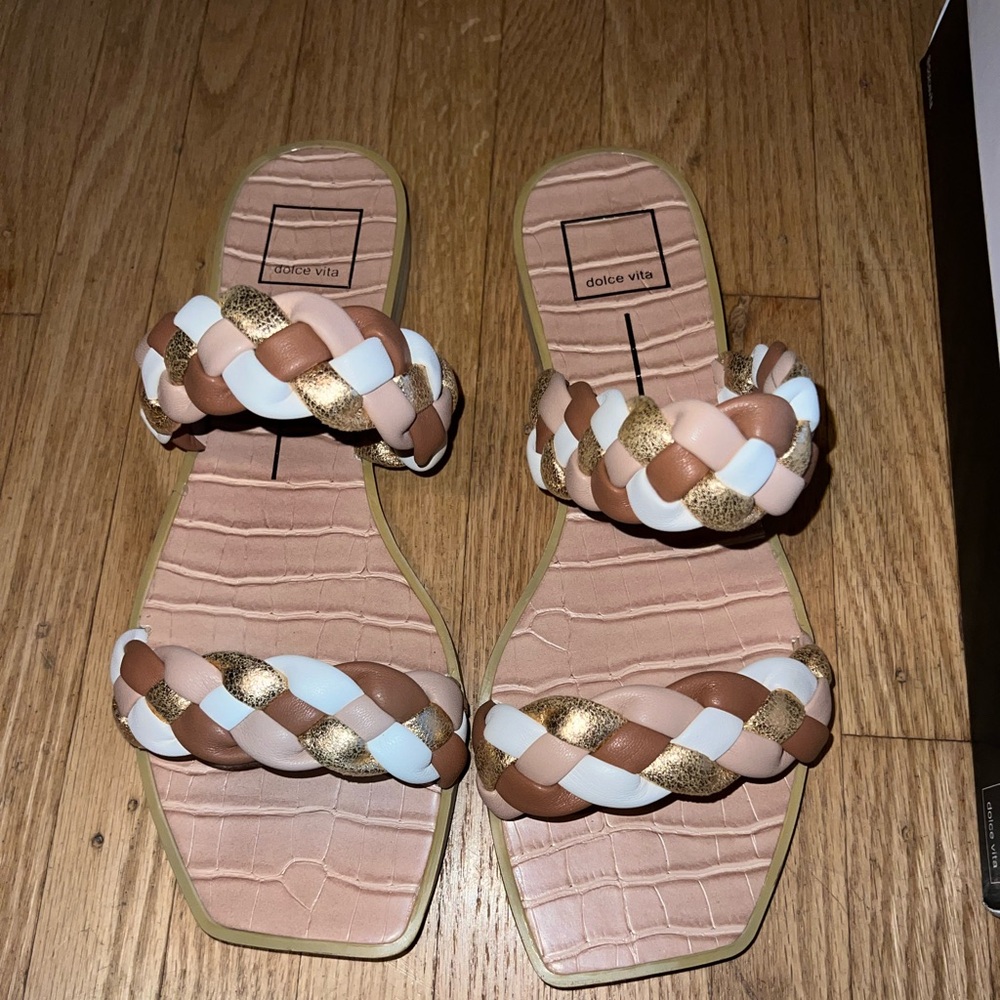 Dolce Vita Indy sandals size 9.5